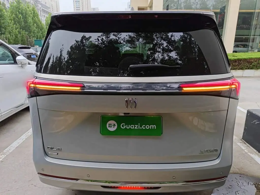 Buick GL8 New Energy 2025 — Photo 4/20