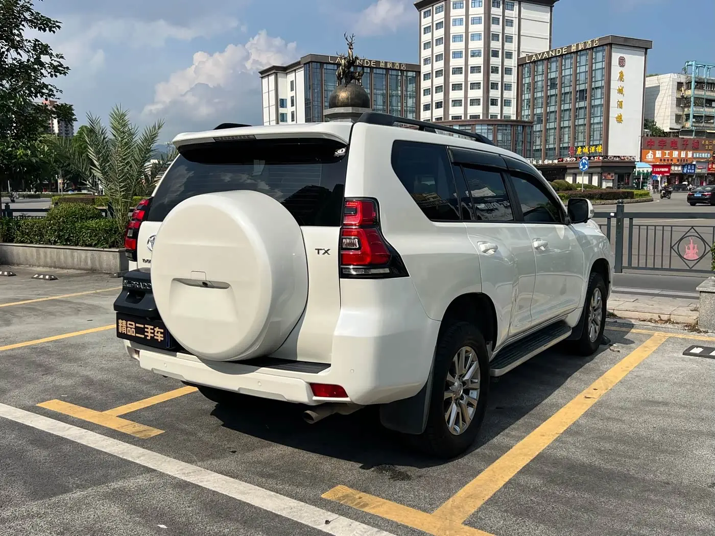 Toyota Prado 2018 — Photo 7/20