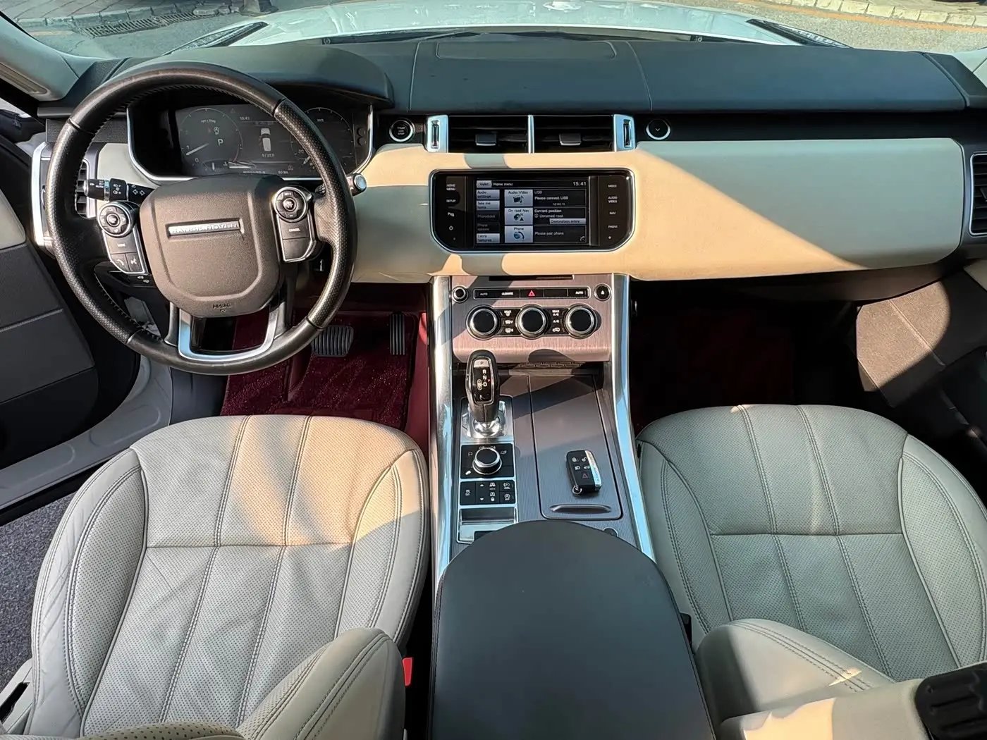 Land Rover Range Rover Sport 2015 — Фото 18/20