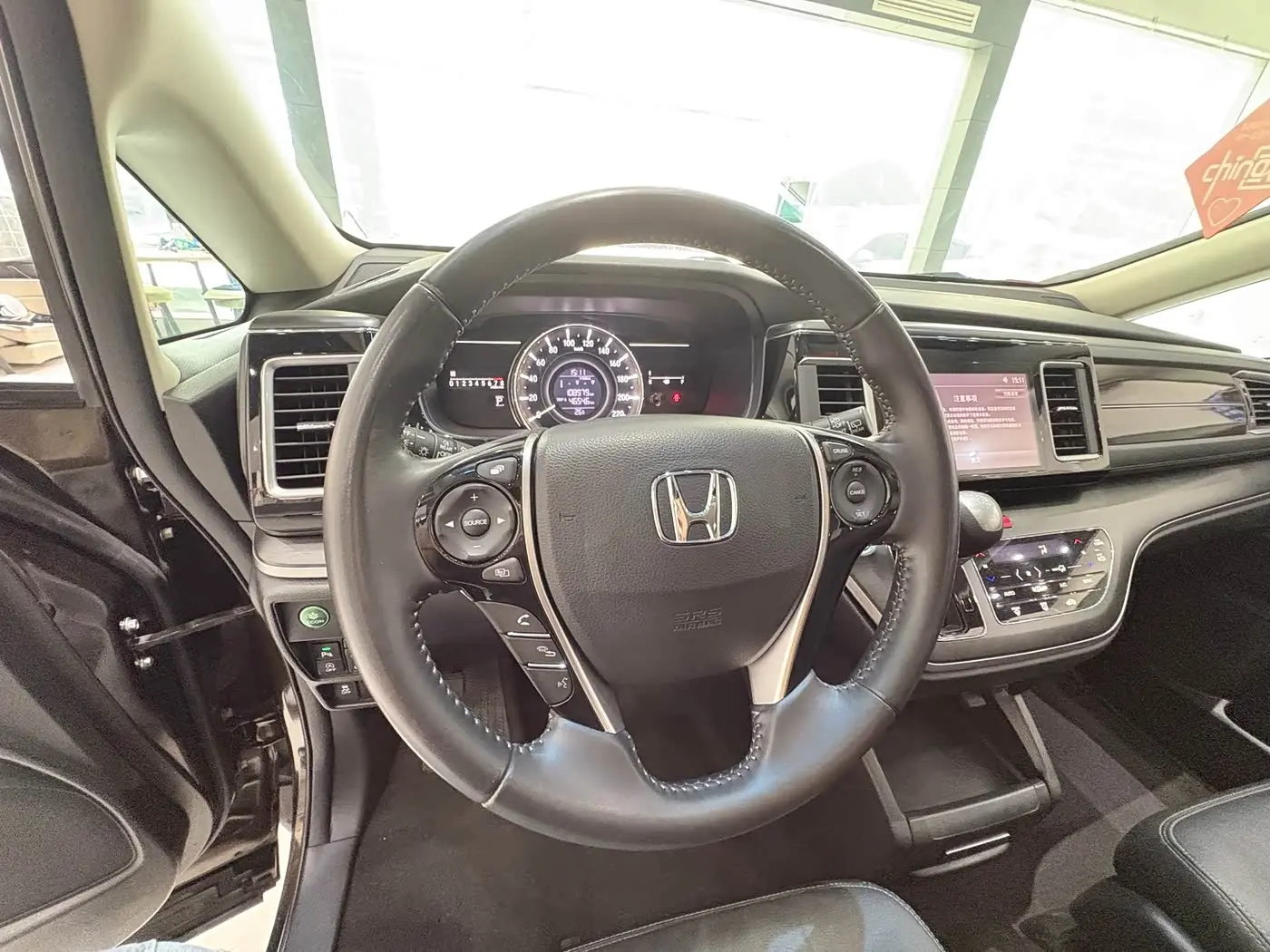 Honda Elysion 2018 — Фото 10/19