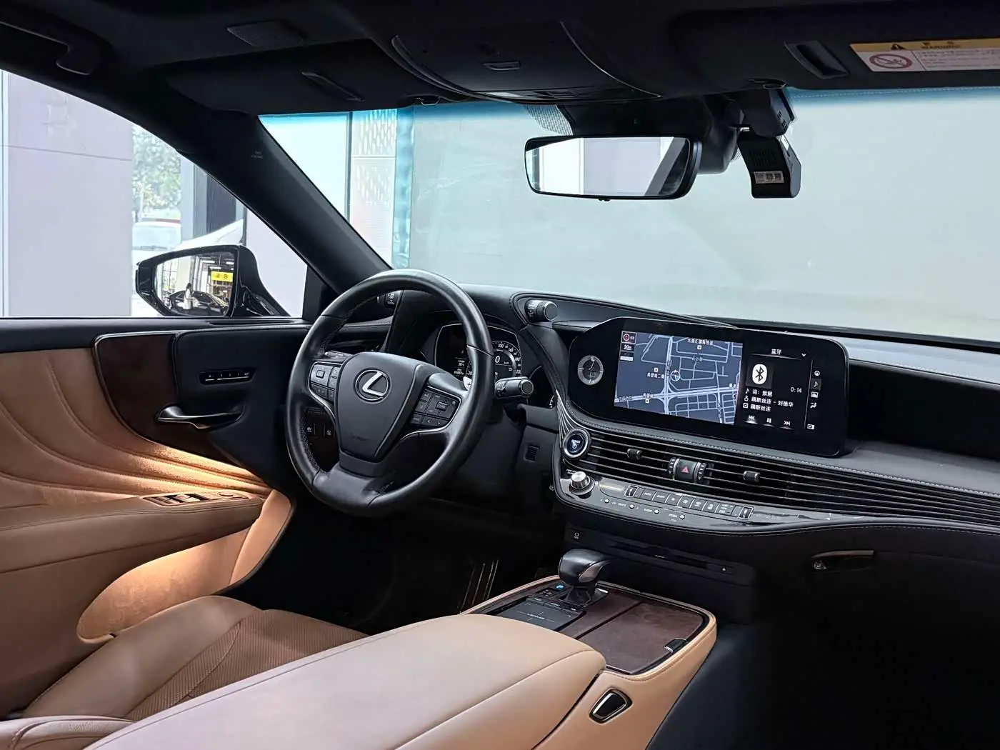 Lexus LS 2022 — Şəkil 19/20