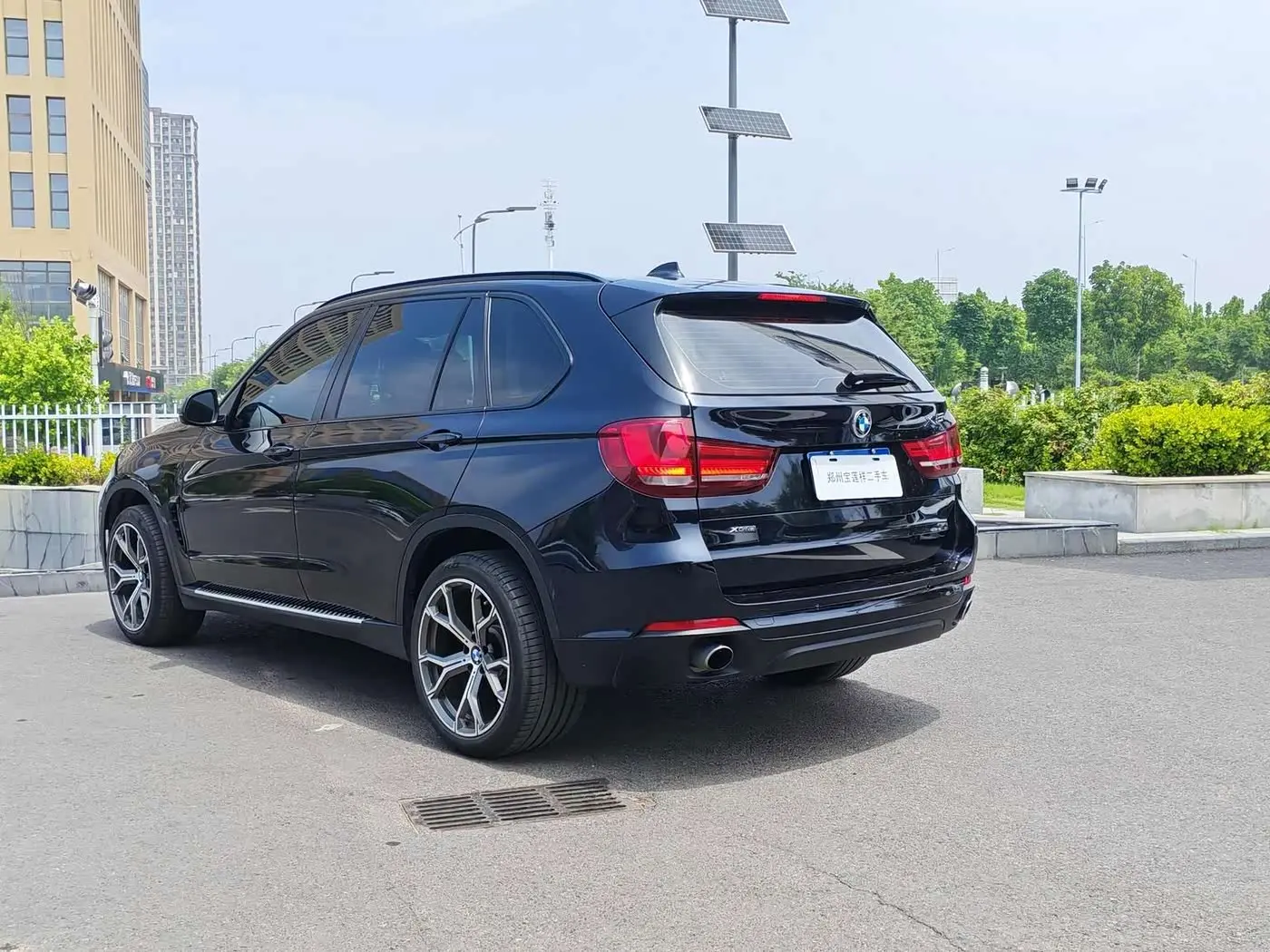 BMW X5 2016 — Photo 6/20
