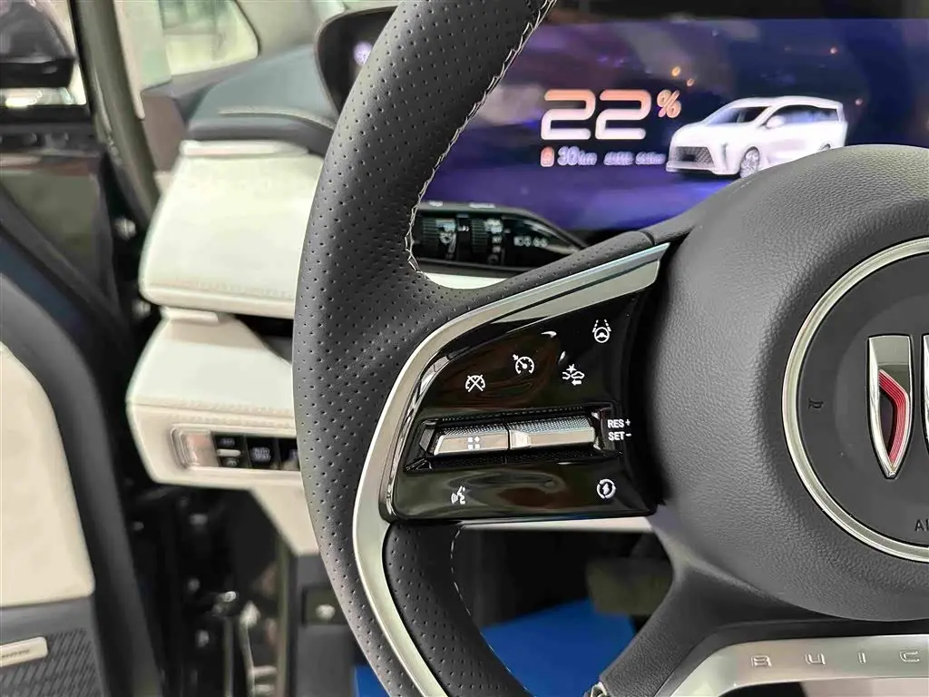 Buick GL8 New Energy 2025 — Photo 8/19