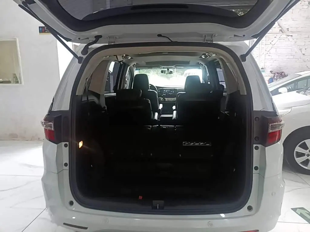 Honda Odyssey 2018 — Photo 19/20