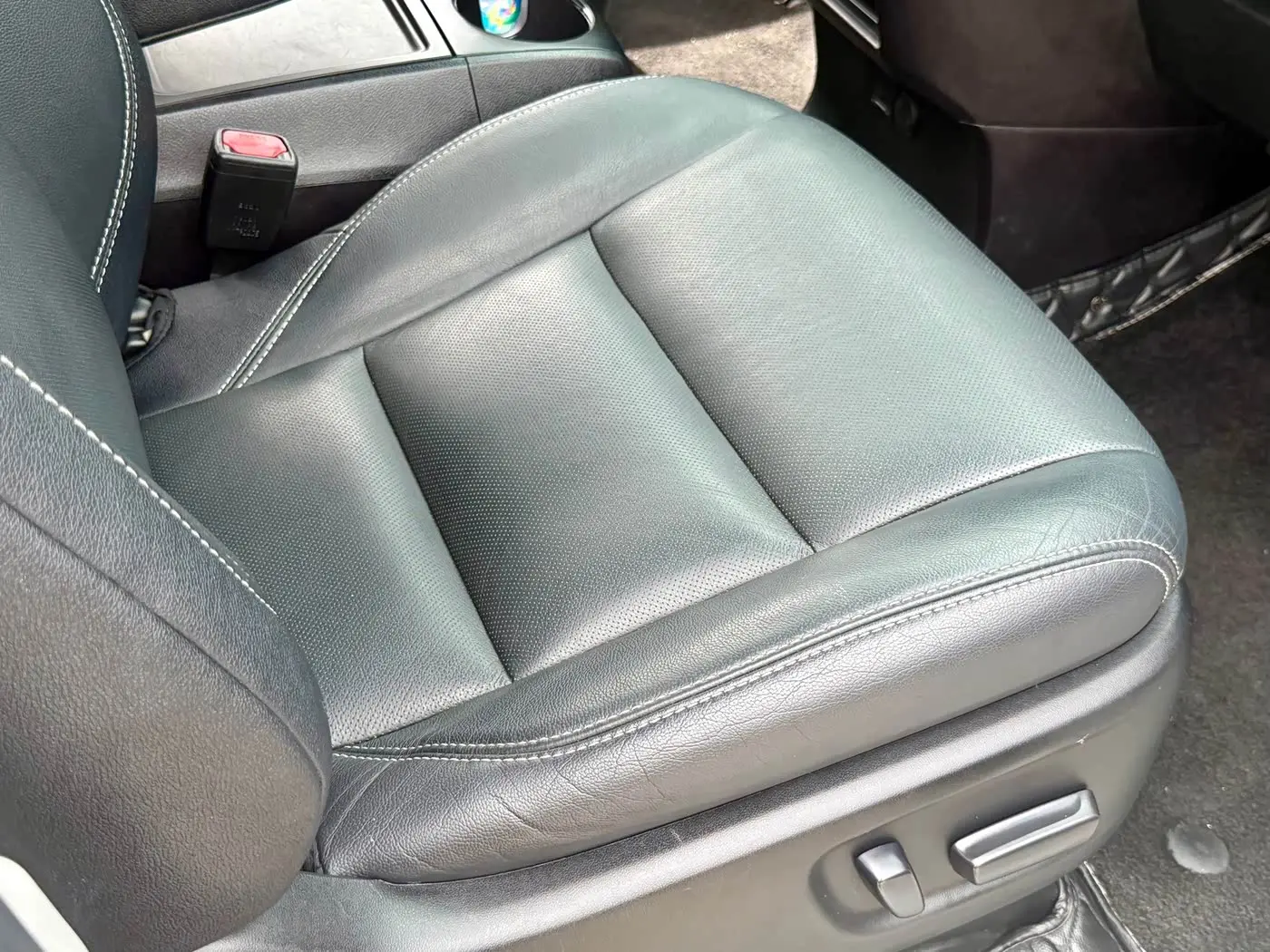 Toyota Sienna 2017 — Photo 18/19