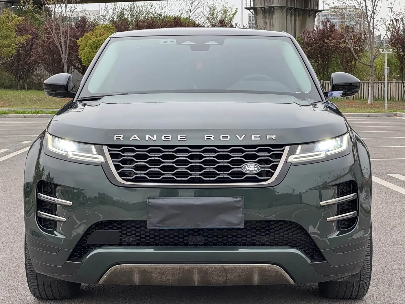 Land Rover Range Rover Evoque 2022 — Фото 3/17