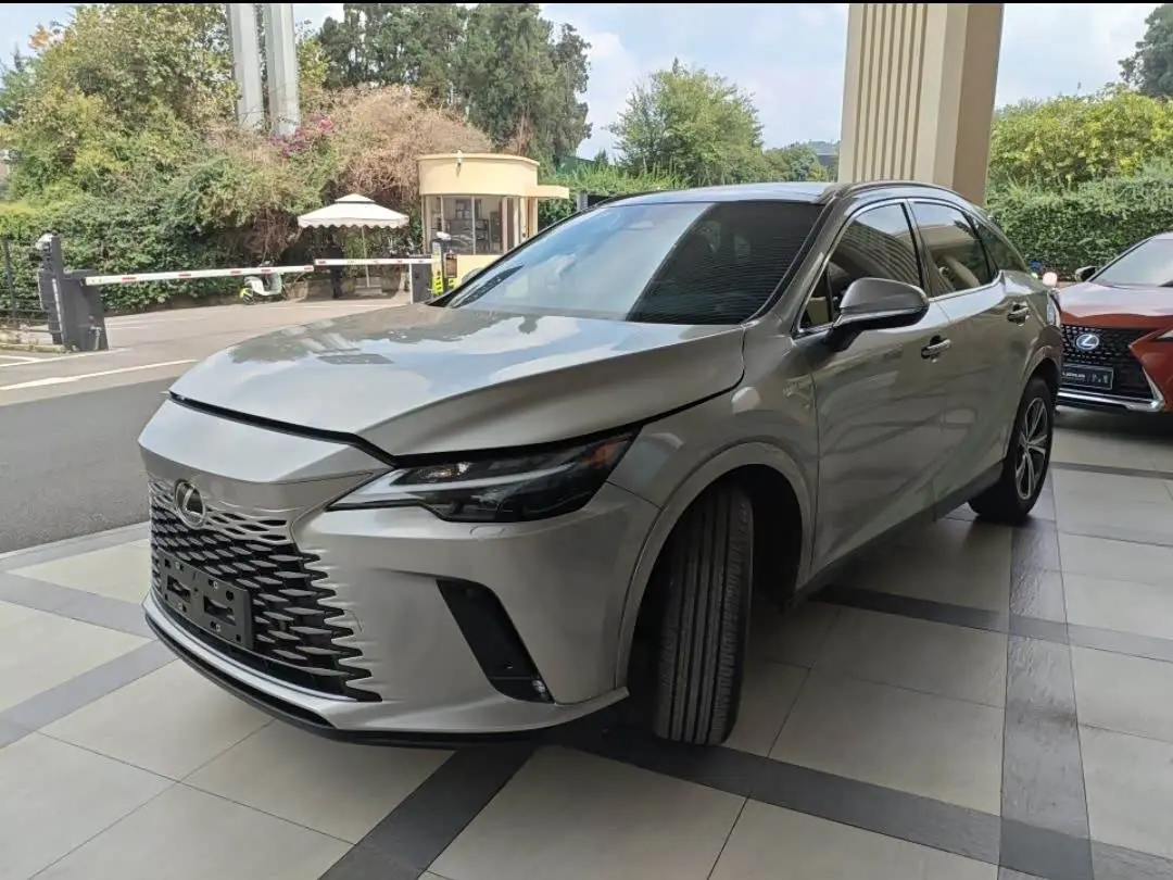 Lexus RX 2023 — Şəkil 1/6