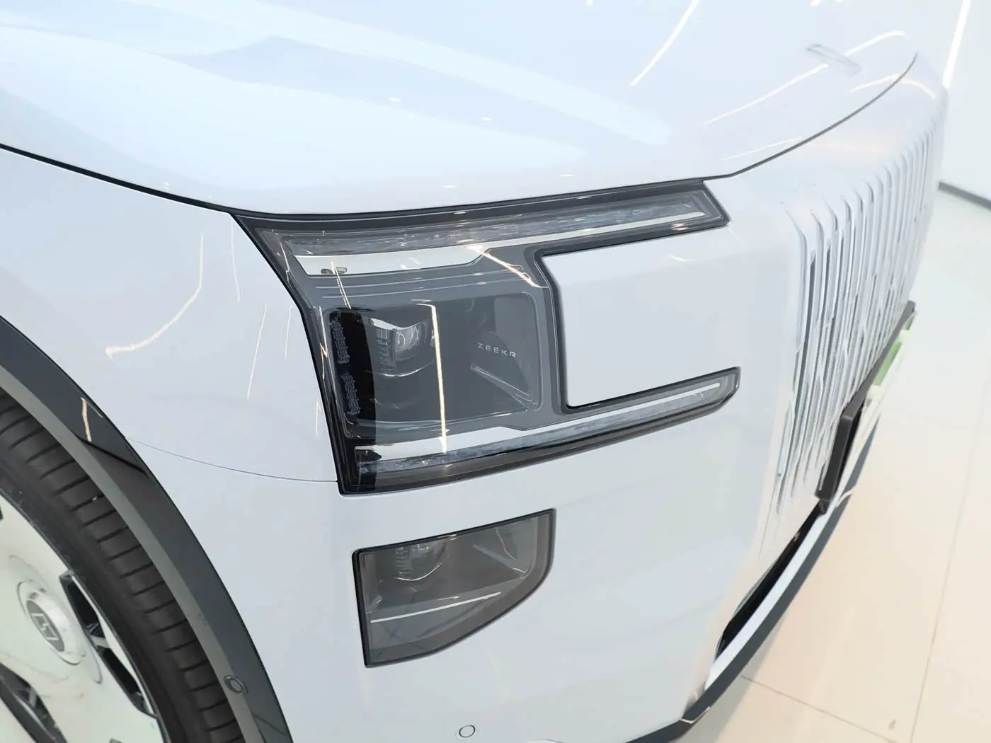 ZEEKR 9X 2026 — Photo 16/20