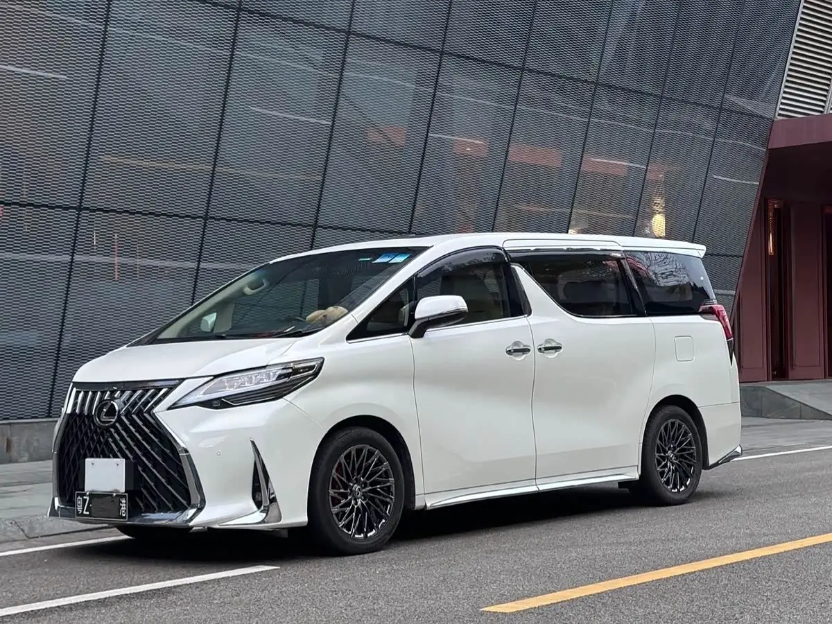 Toyota Alphard, 2015
