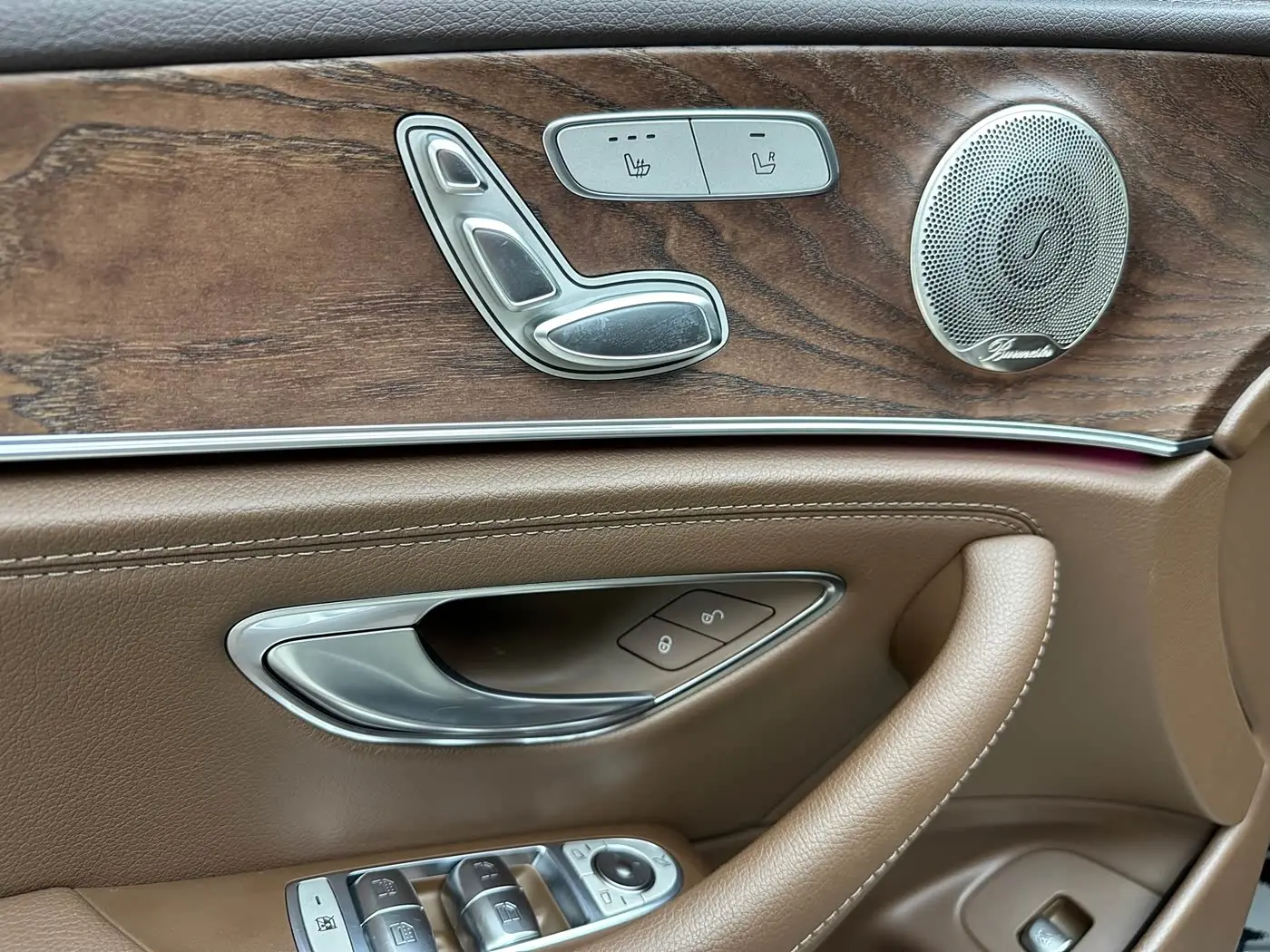Mercedes-Benz E-Class 2022 — Фото 15/20