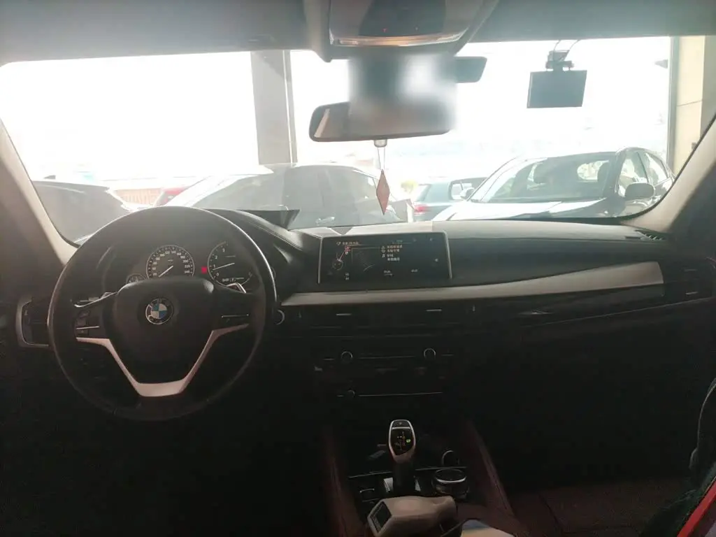 BMW X6 2015 — Фото 12/20