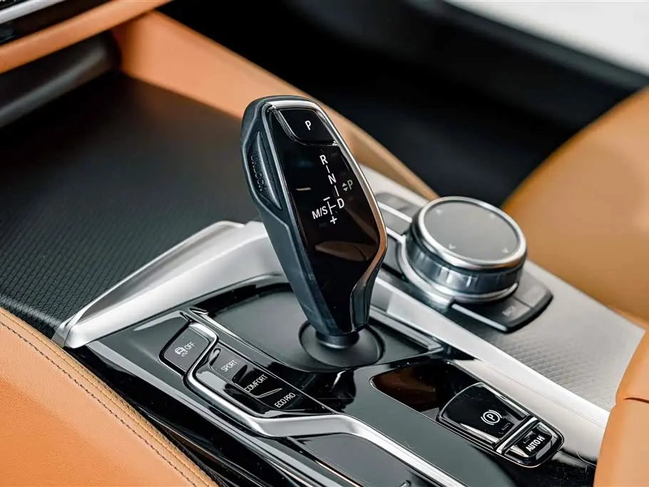 BMW 5 Series 2023 — Фото 14/20