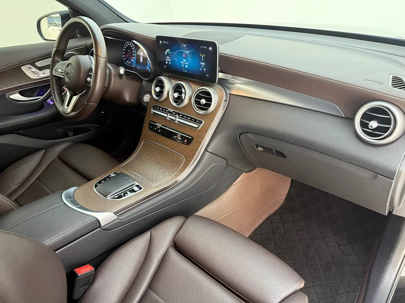 Mercedes-Benz GLC 2019 — Фото 15/19