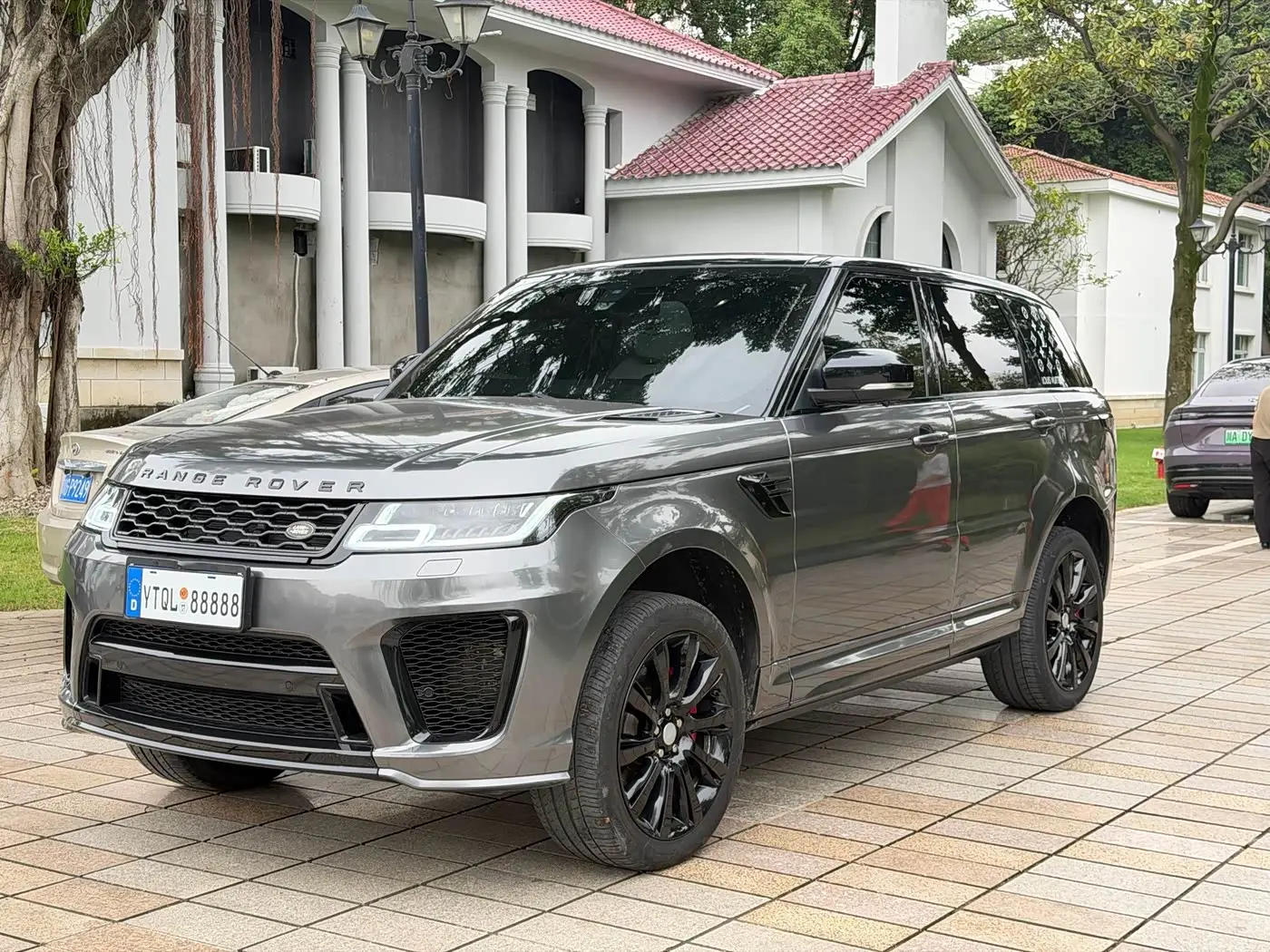 Land Rover Range Rover Sport 2017 — Photo 1/20