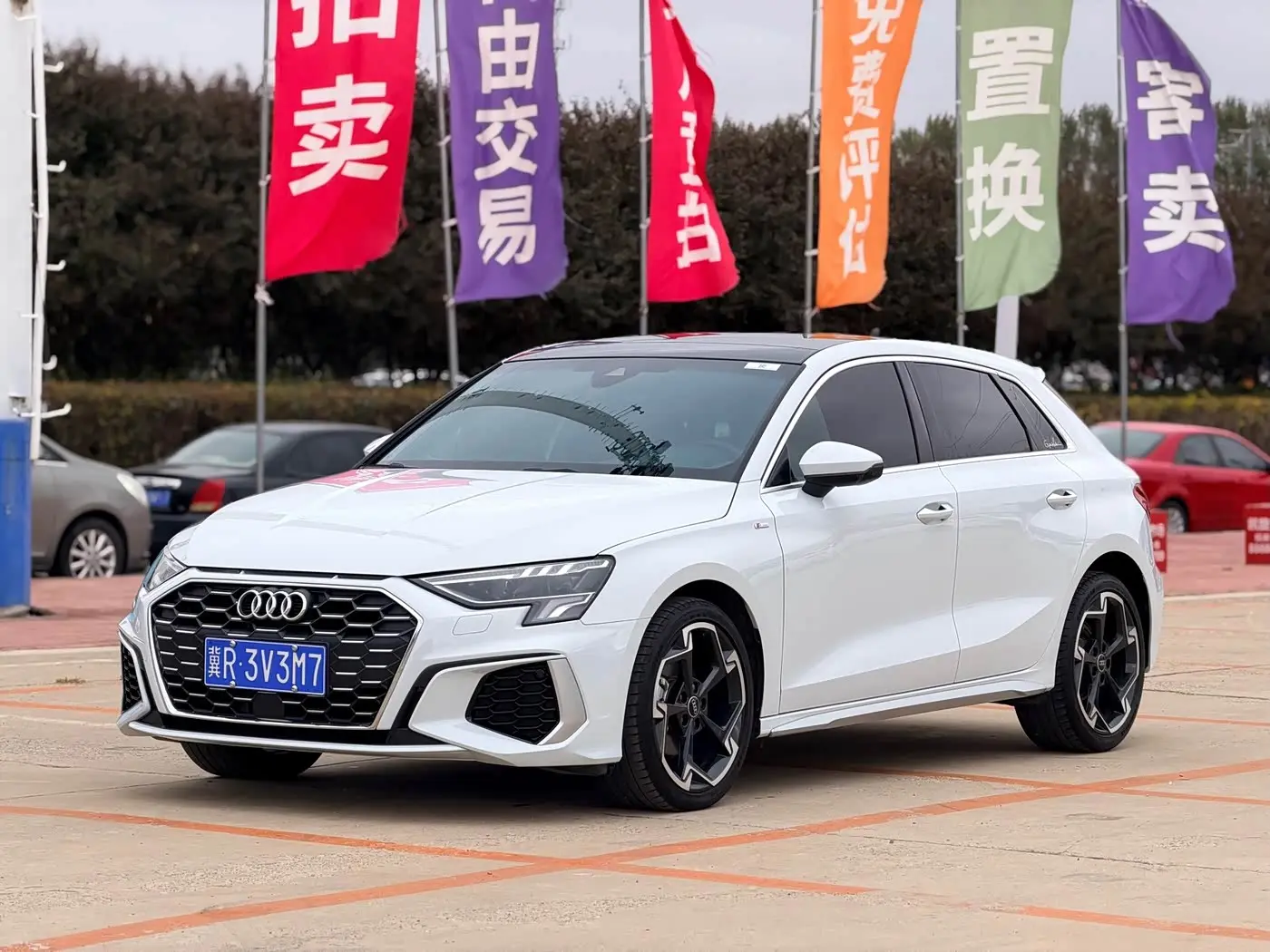 Audi A3 2023 — Photo 1/13