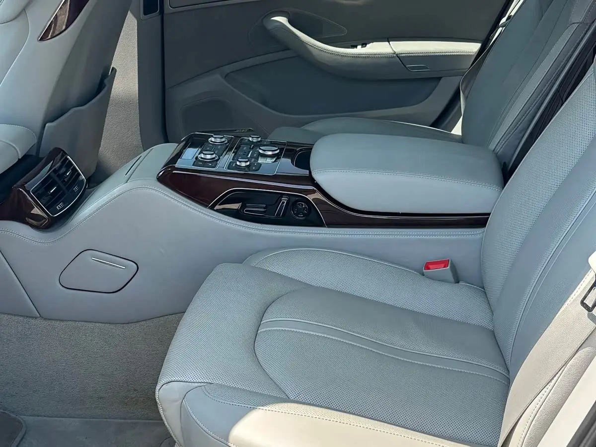 Audi A8 2012 — Şəkil 5/14