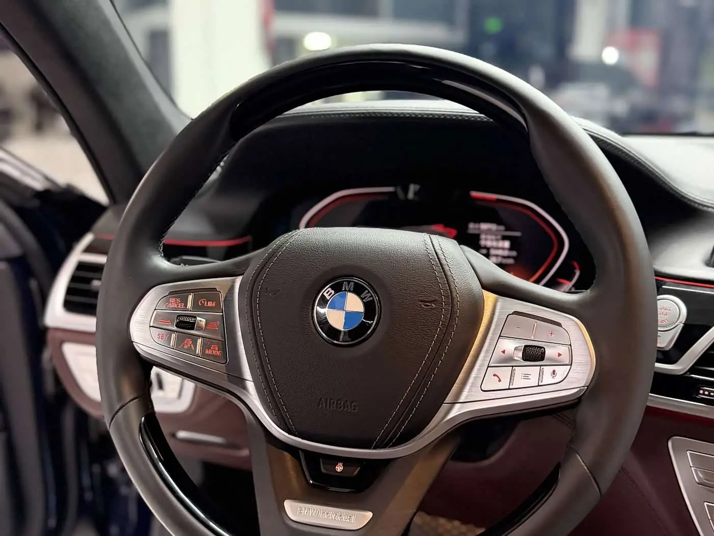 BMW 7 Series 2020 — Фото 10/18