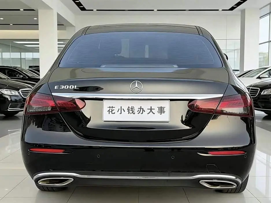 Mercedes-Benz E-Class 2023 — Şəkil 8/8