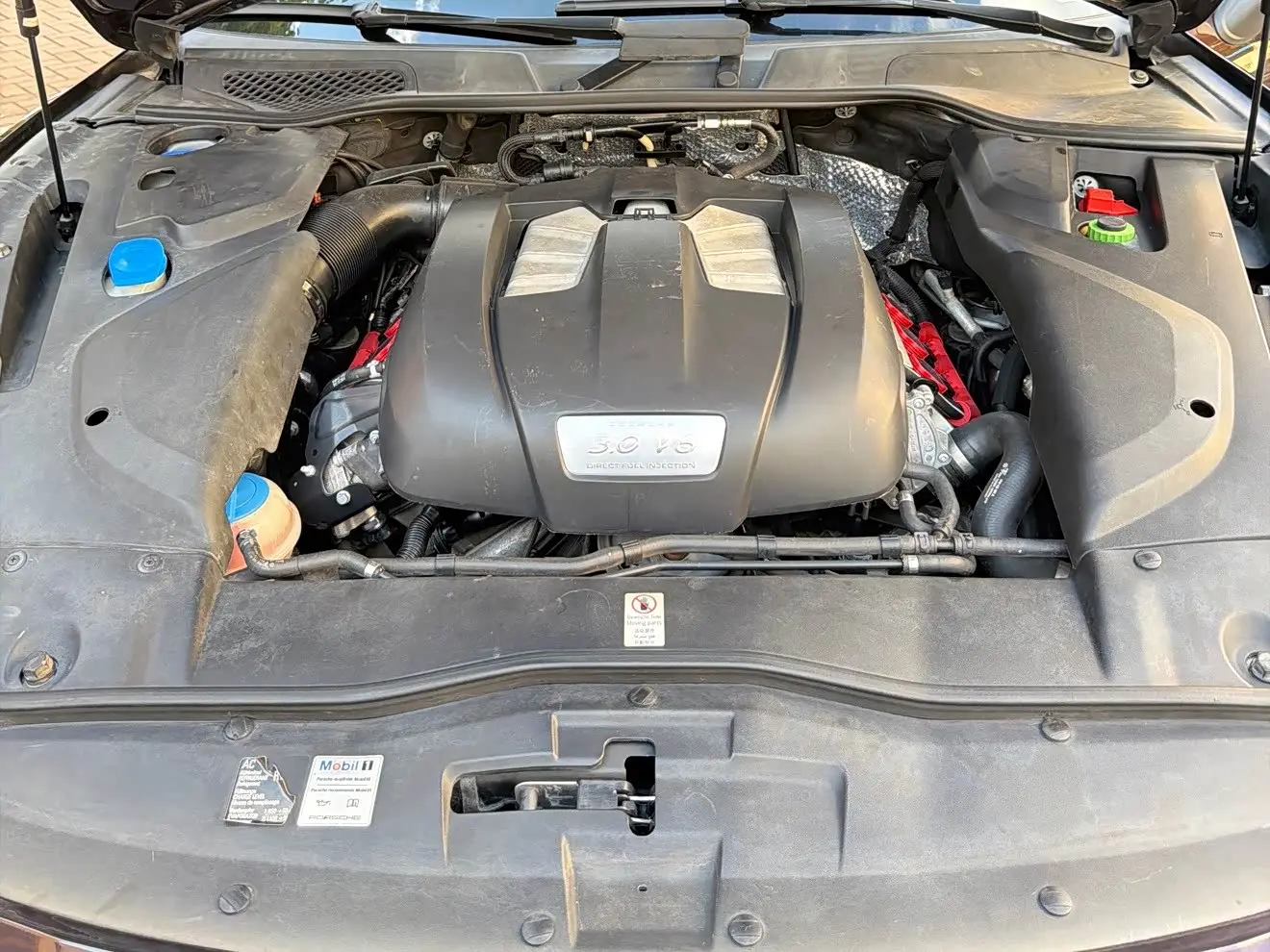 Porsche Cayenne 2015 — Photo 15/17