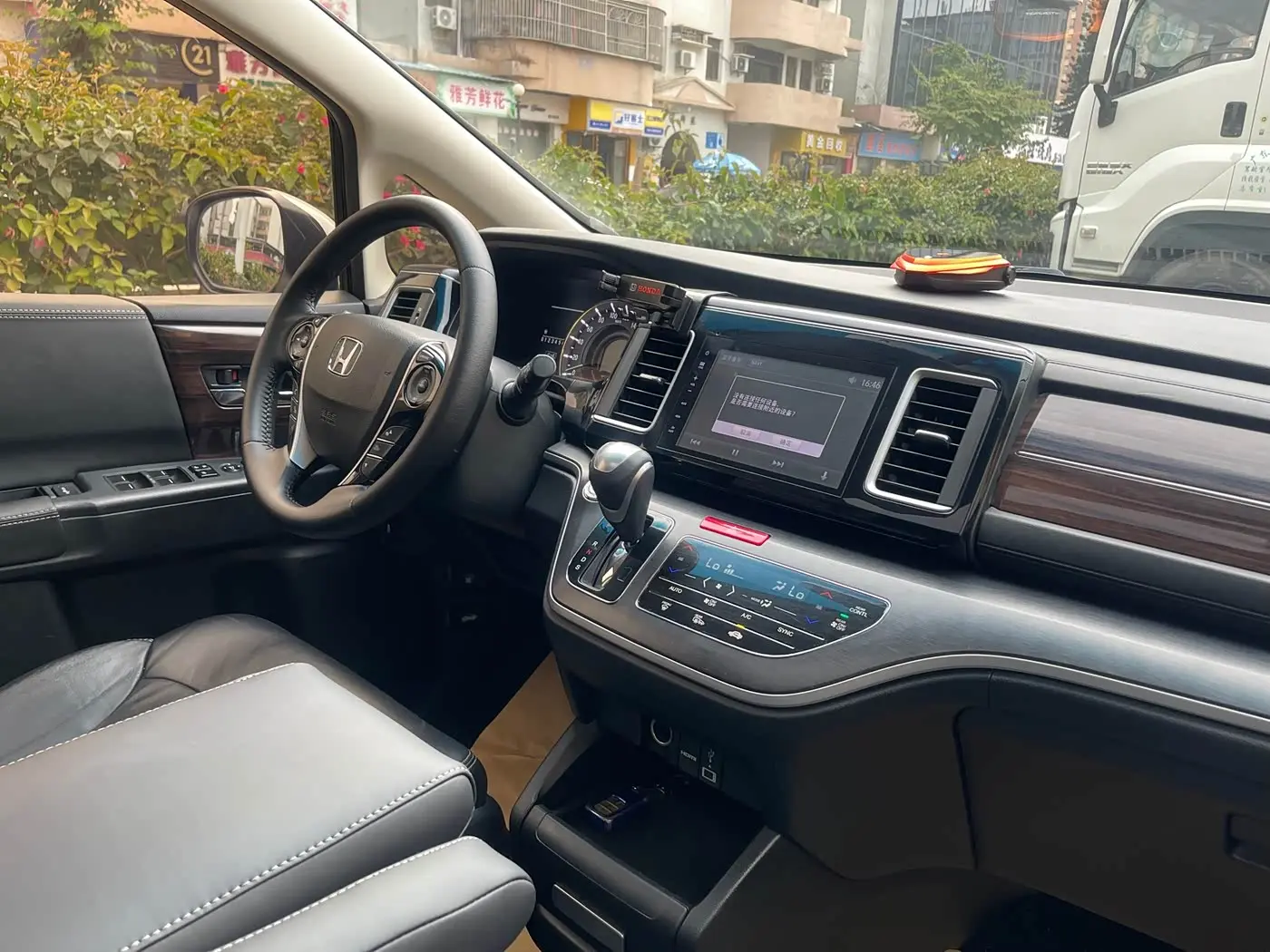 Honda Elysion 2018 — Фото 14/20