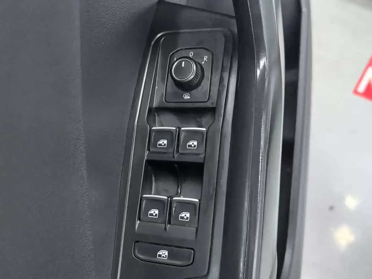 Volkswagen T-ROC 2022 — Photo 14/20