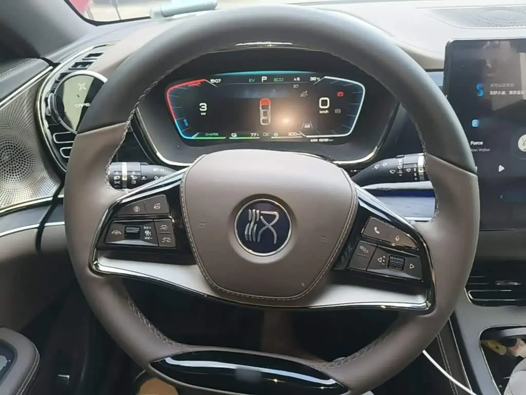 BYD Han 2023 — Photo 11/20