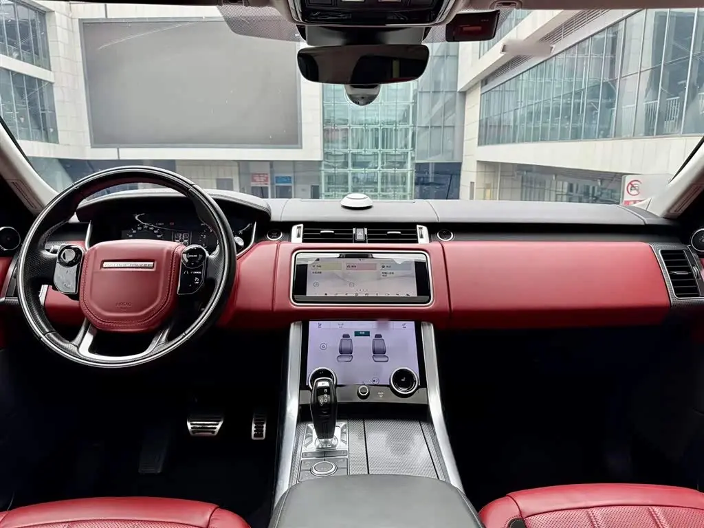 Land Rover Range Rover Sport 2018 — Photo 17/20