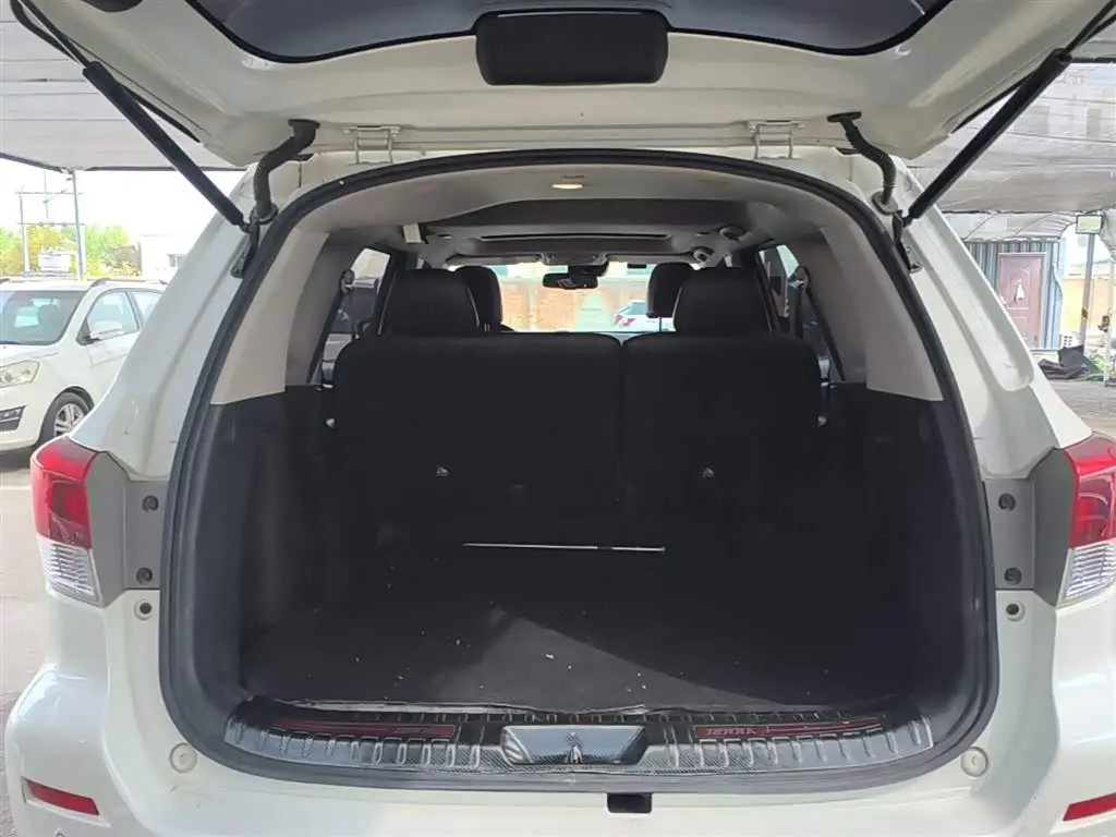 Nissan Terra 2019 — ფოტო 14/20
