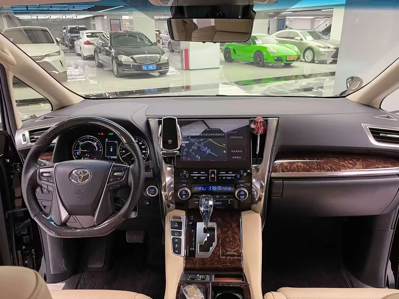 Toyota Alphard 2022 — Фото 4/14