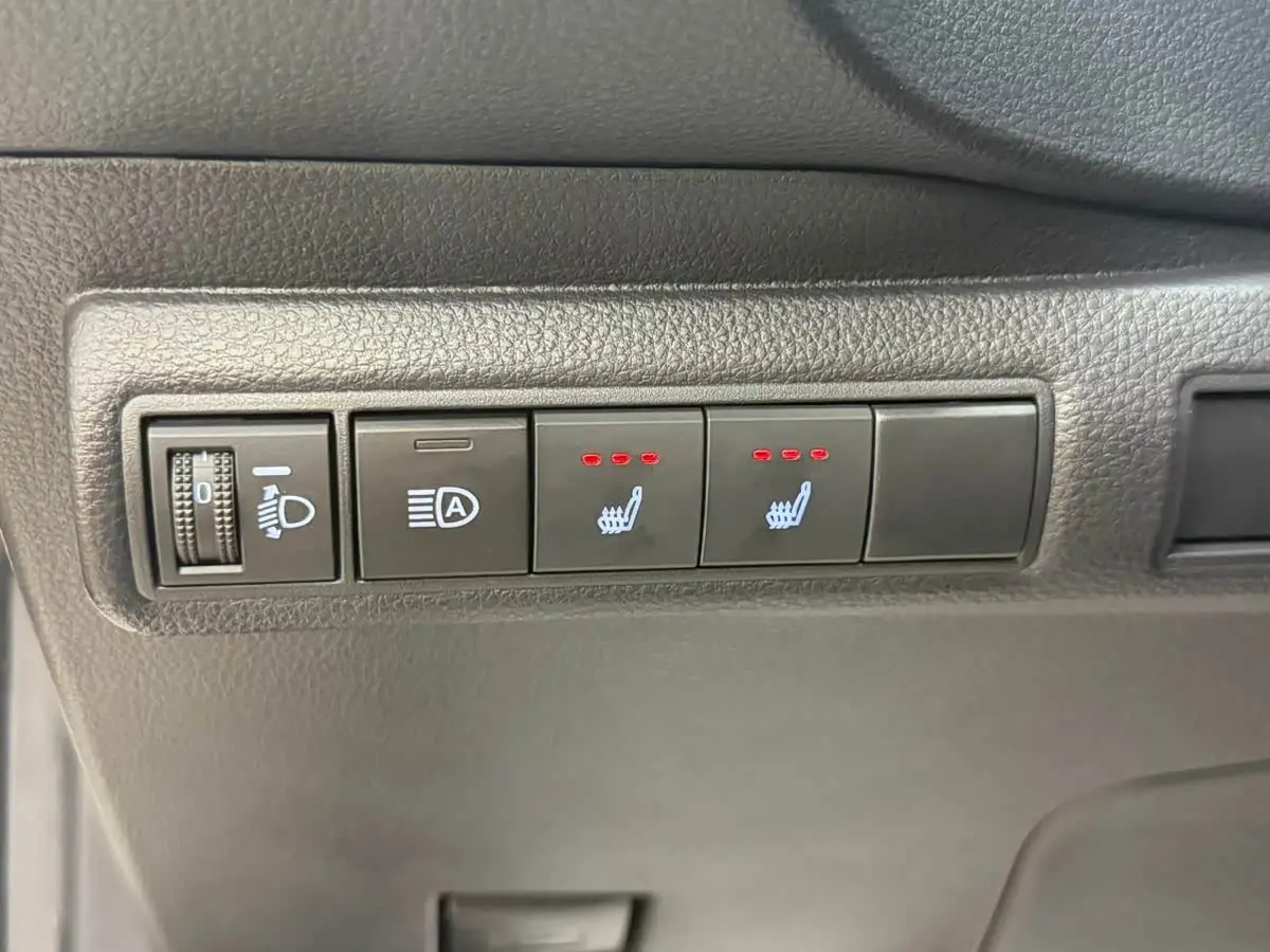 Toyota Corolla 2023 — Фото 11/20