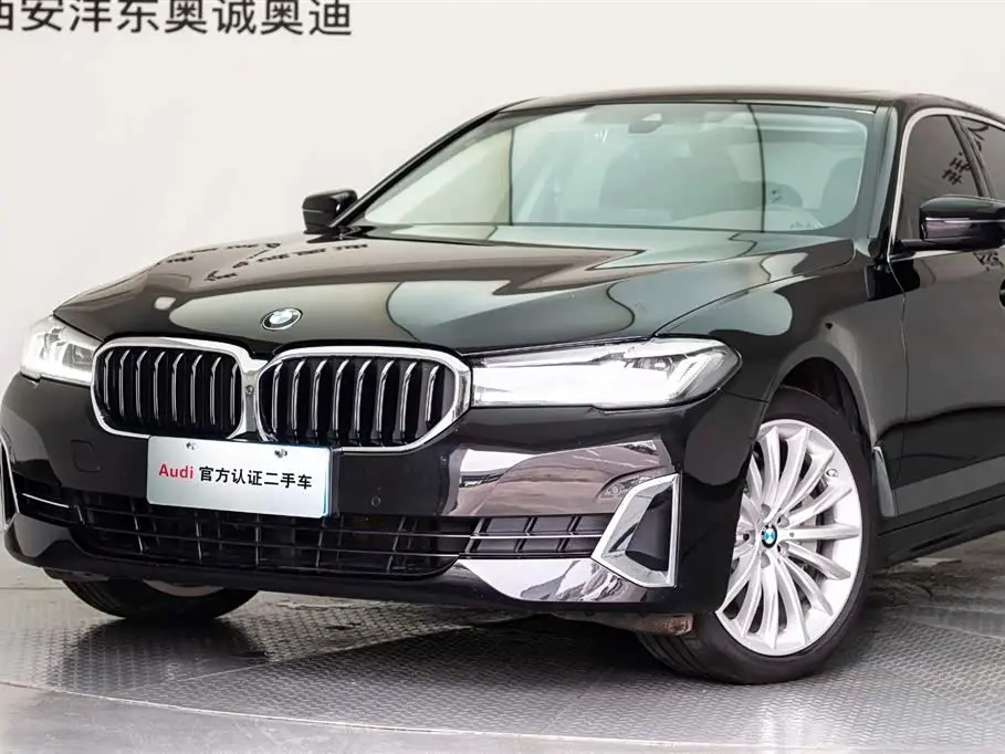 BMW 5 Series 2022 — Photo 7/20