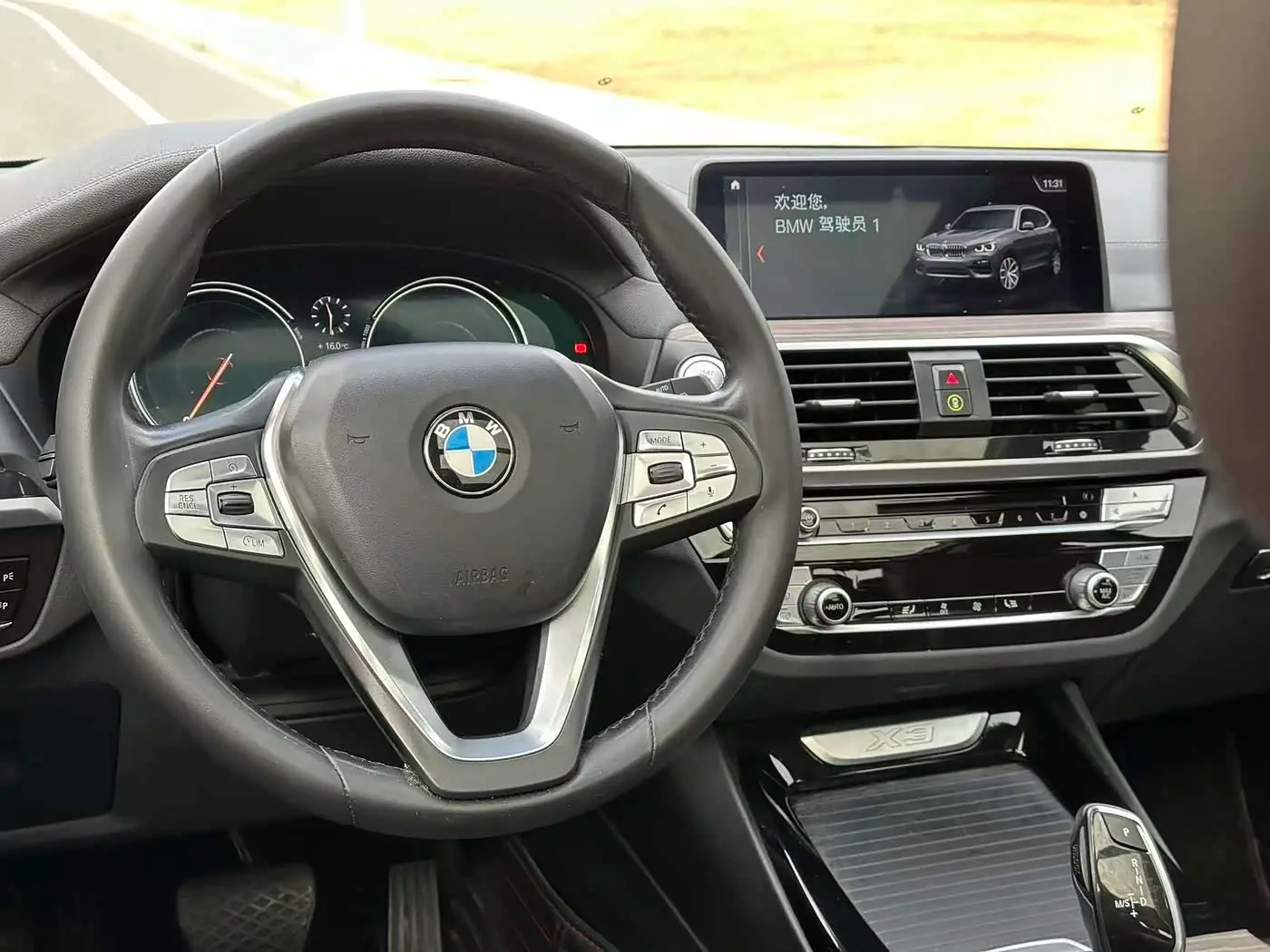 BMW X3 2019 — Фото 15/17