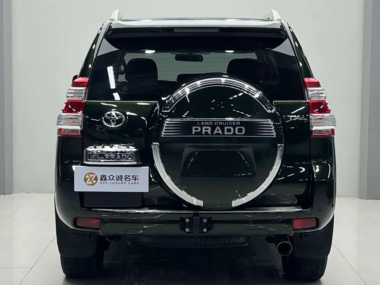 Toyota Prado 2015 — Photo 4/17