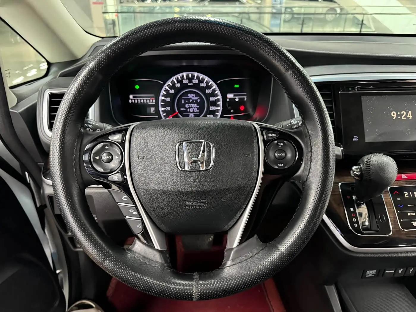 Honda Odyssey 2018 — Şəkil 12/20