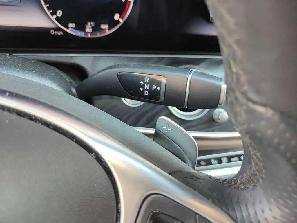 Mercedes-Benz E-Class 2018 — Photo 13/19