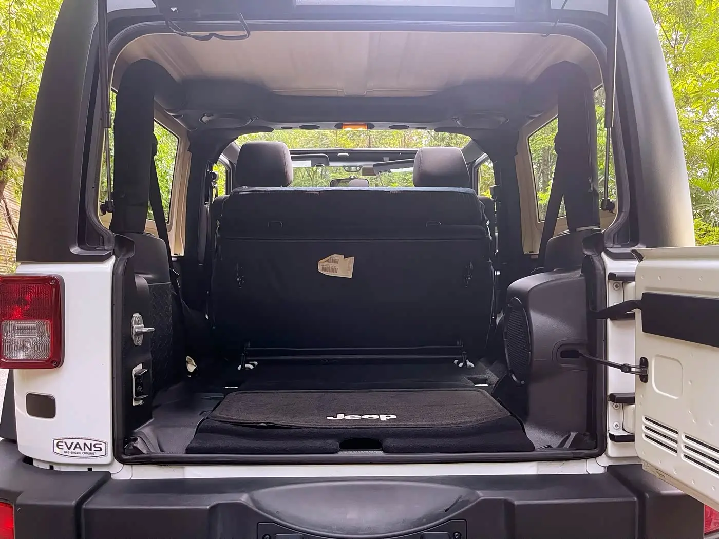 Jeep Wrangler 2011 — Photo 17/20