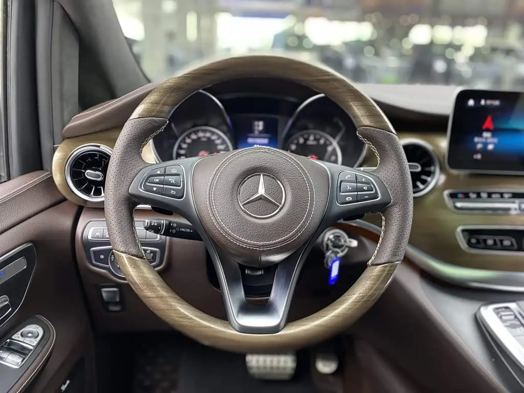 Mercedes-Benz V-Class 2022 — Şəkil 16/20