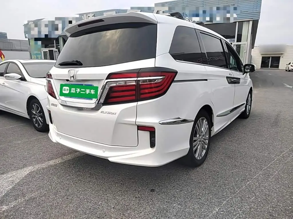 Honda Elysion 2018 — Фото 6/19