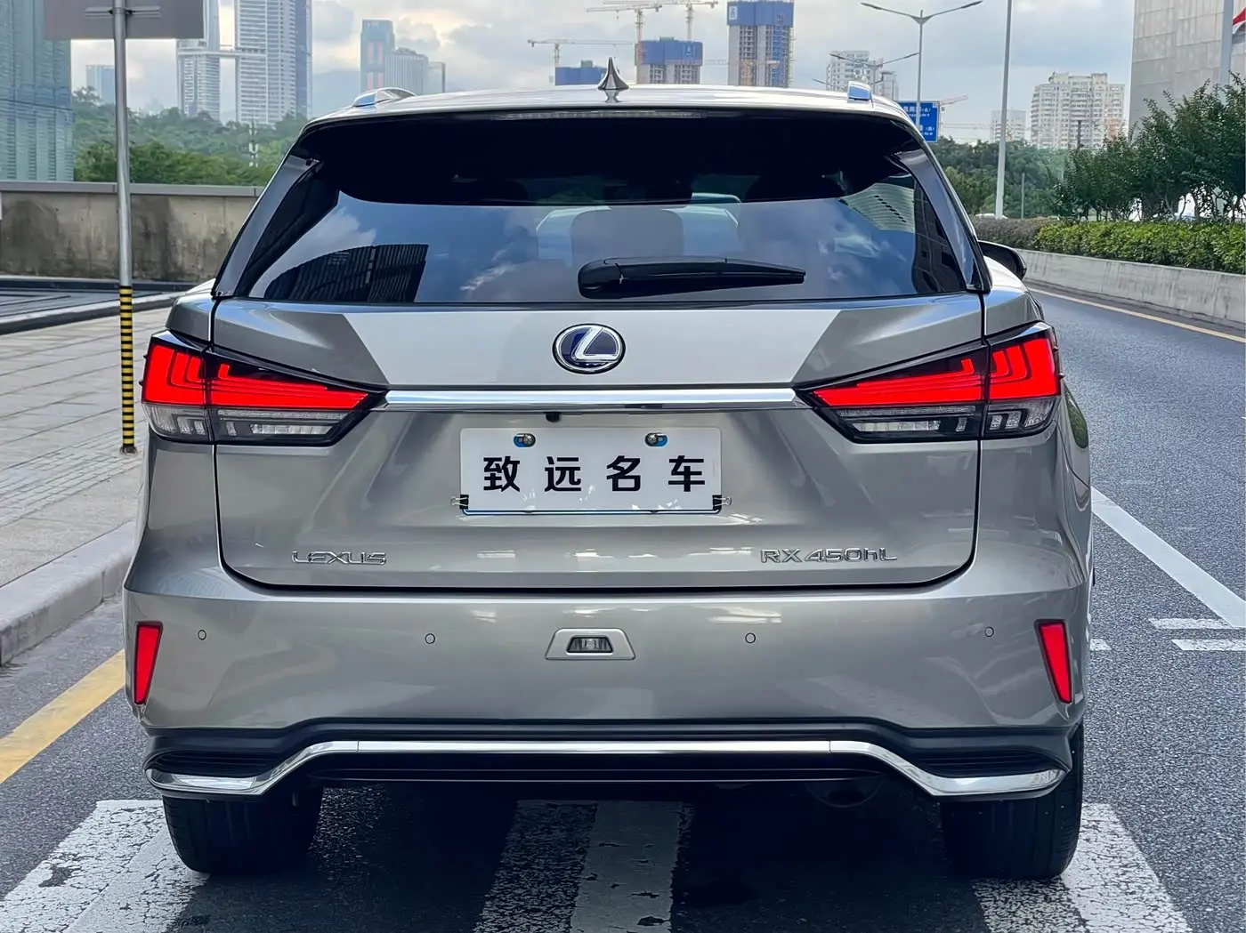 Lexus RX 2020 — Photo 5/20