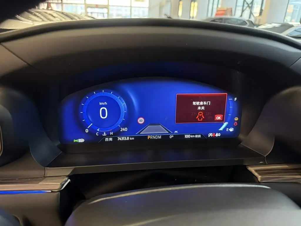 Ford Explorer 2021 — ფოტო 6/19