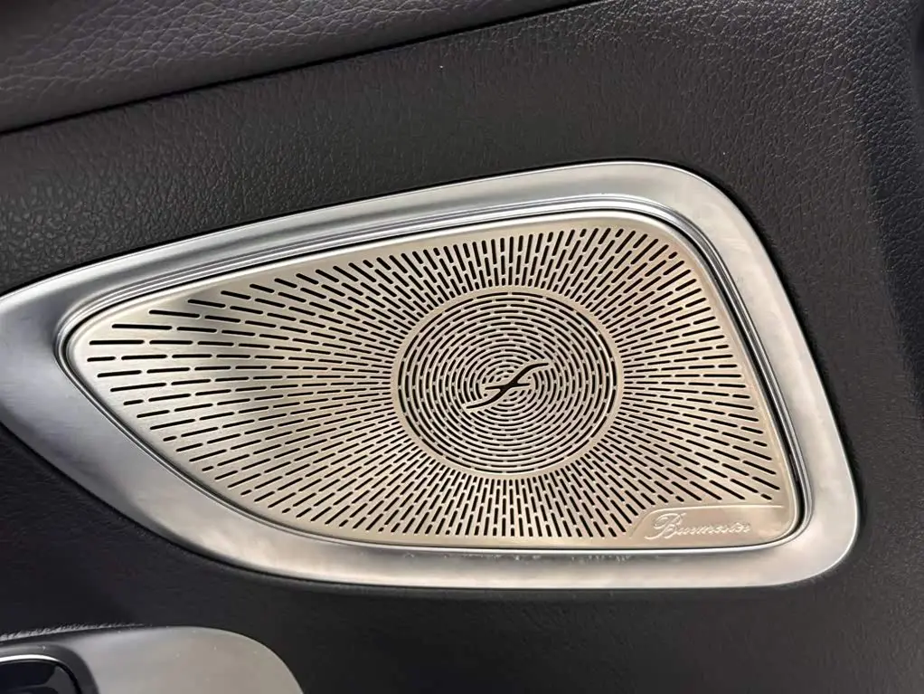 Mercedes-Benz C-Class 2024 — Photo 16/20