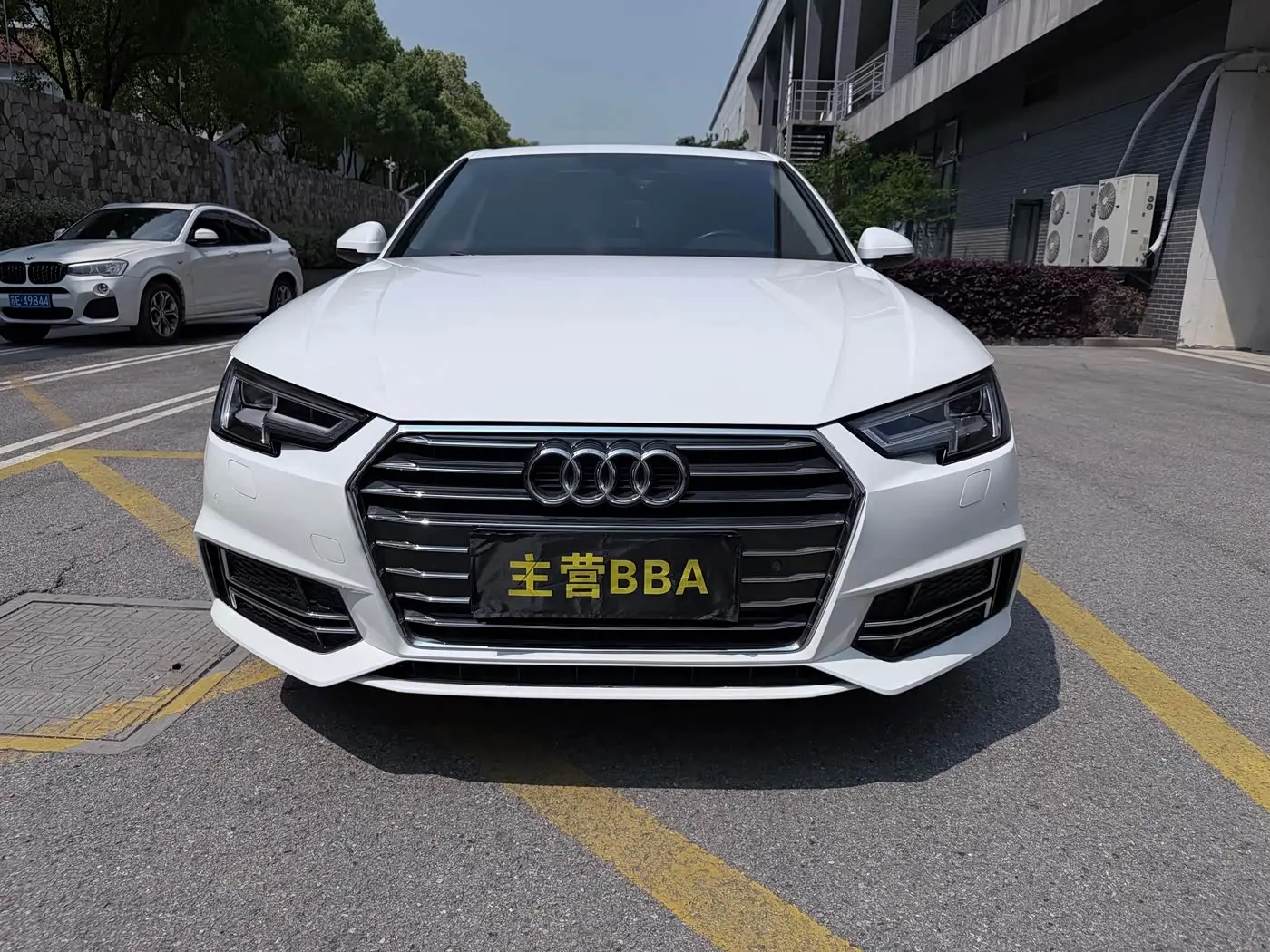 Audi A4L 2019 — Photo 2/20