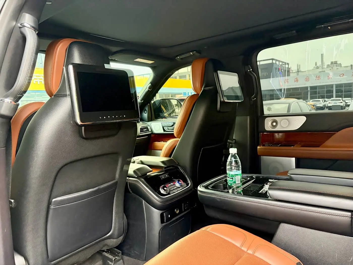 Lincoln Navigator 2019 — Photo 5/9