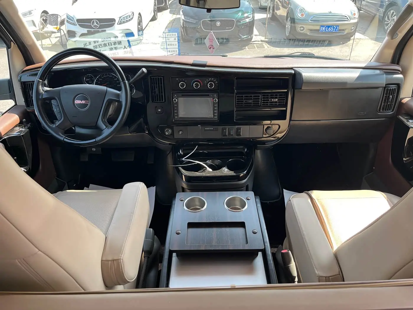 GMC Savana 2020 — Şəkil 18/20