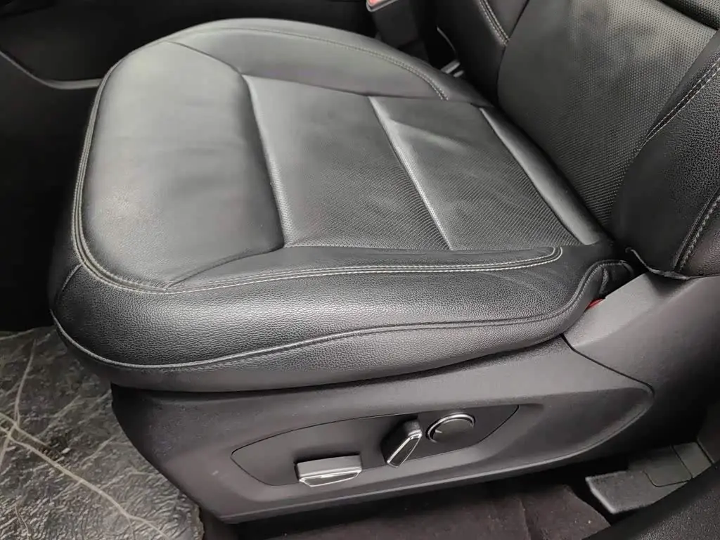 Ford Explorer 2020 — Фото 20/20