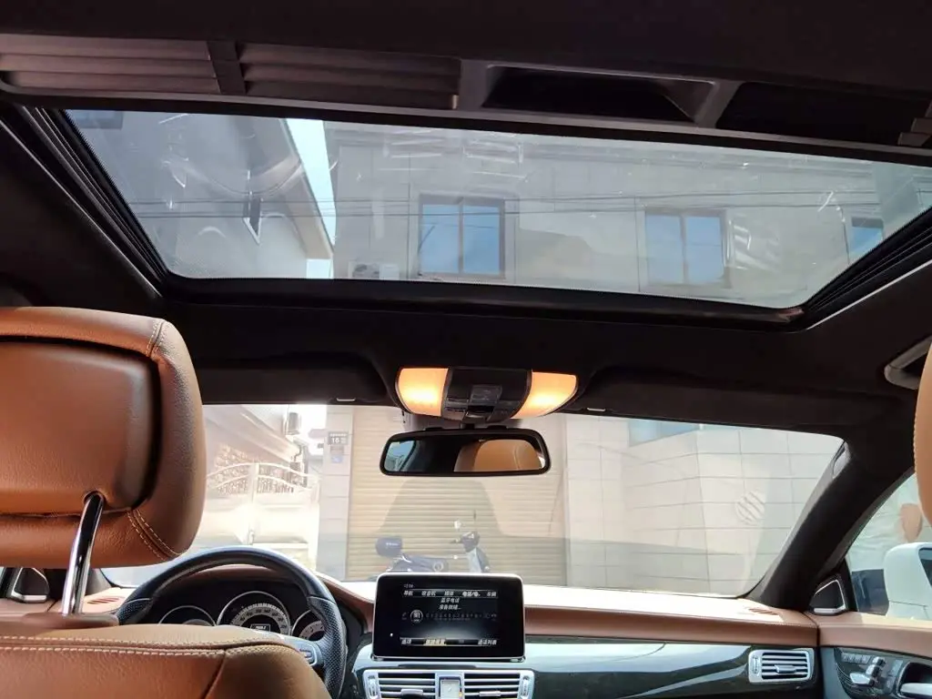 Mercedes-Benz CLS 2016 — Photo 14/20