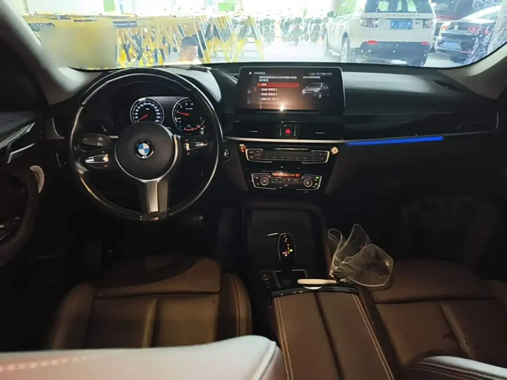 BMW X1 2022 — Фото 6/20