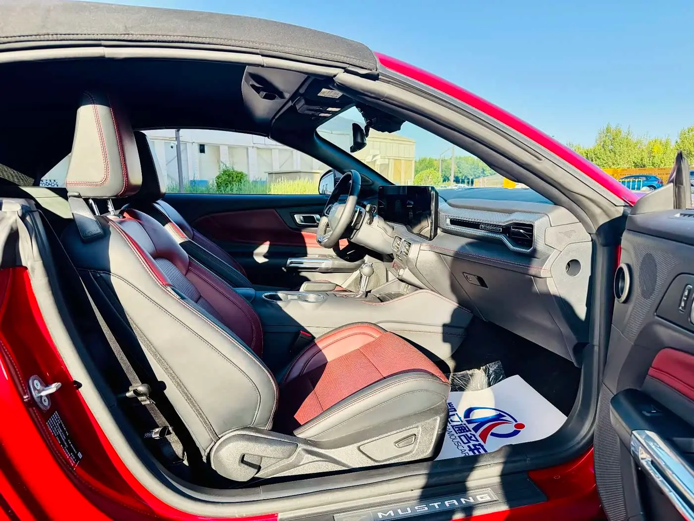 Ford Mustang 2024 — Photo 12/13