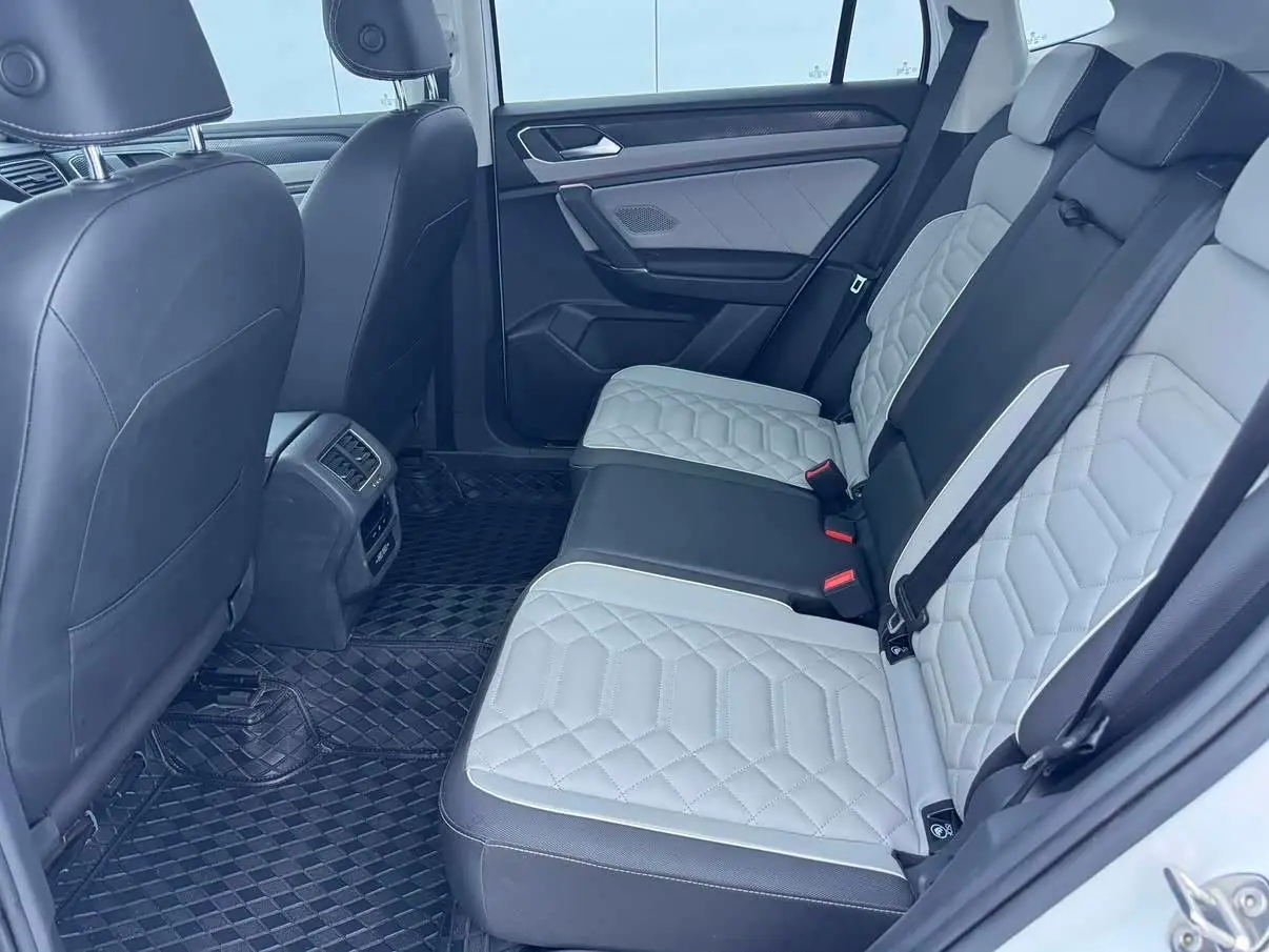 Volkswagen Tayron 2022 — Photo 16/18