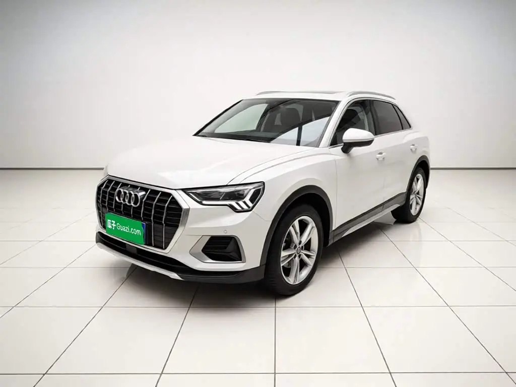 Audi Q3 2021 — Photo 1/20